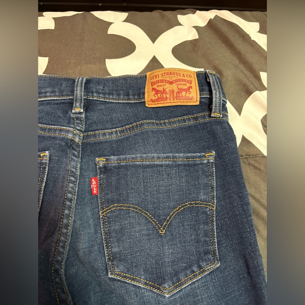 Levi Woman Dark Blue Denim Jeans